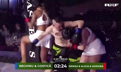 Combat MMA surréaliste entre deux hommes et trois influenceuses